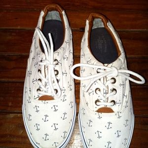 Bass do you need shoes size 6 White